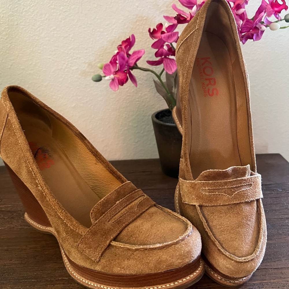 Michael Kors Leather wedge, size 9